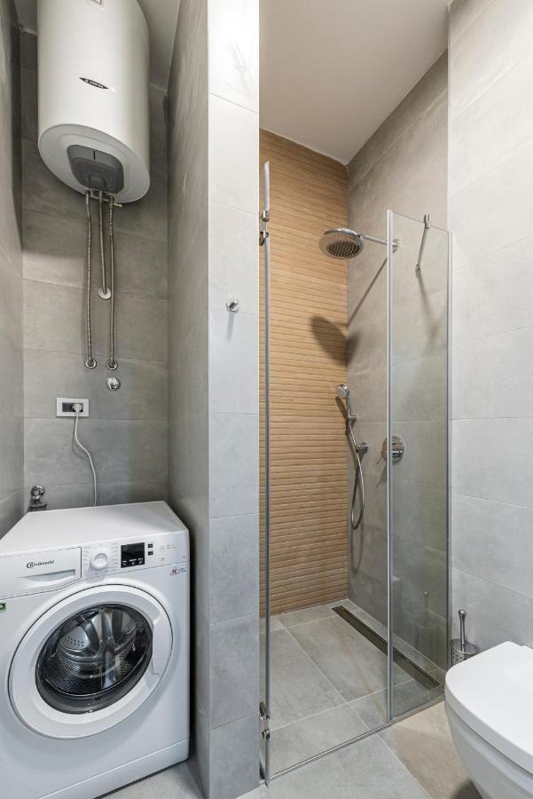 Vertigo Modern Studio-Free Private Parking-Fast Wi-Fi Novi Sad Eksteriør billede