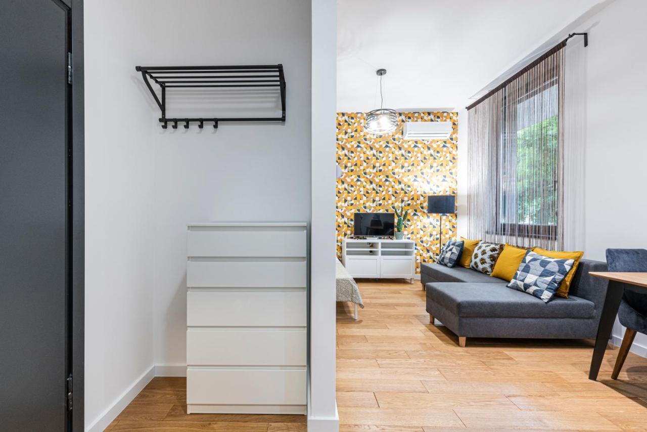 Vertigo Modern Studio-Free Private Parking-Fast Wi-Fi Novi Sad Eksteriør billede