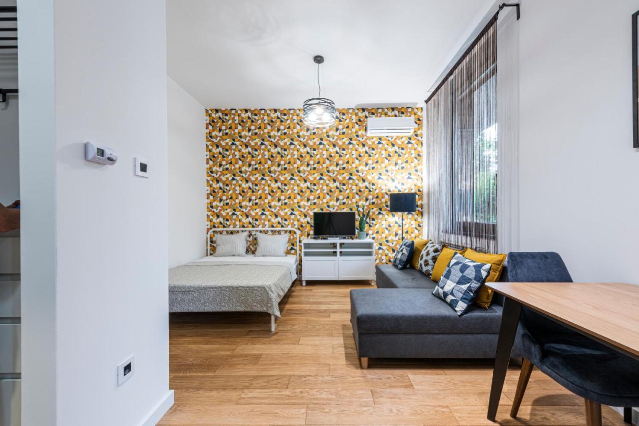 Vertigo Modern Studio-Free Private Parking-Fast Wi-Fi Novi Sad Eksteriør billede