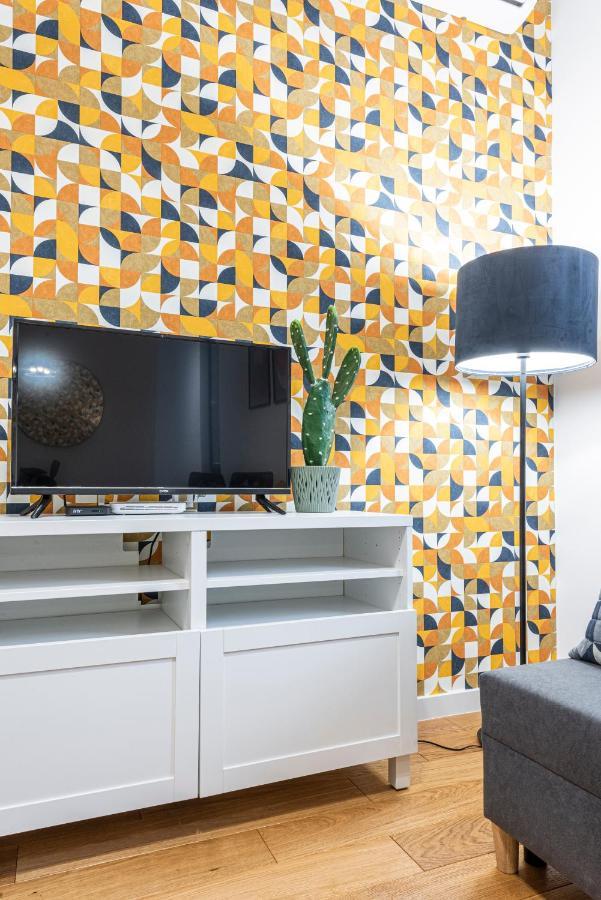 Vertigo Modern Studio-Free Private Parking-Fast Wi-Fi Novi Sad Eksteriør billede